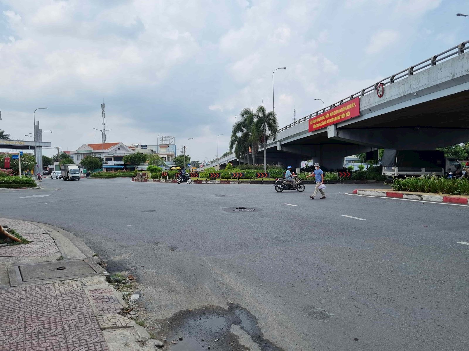 Cầu vượt Củ Chi