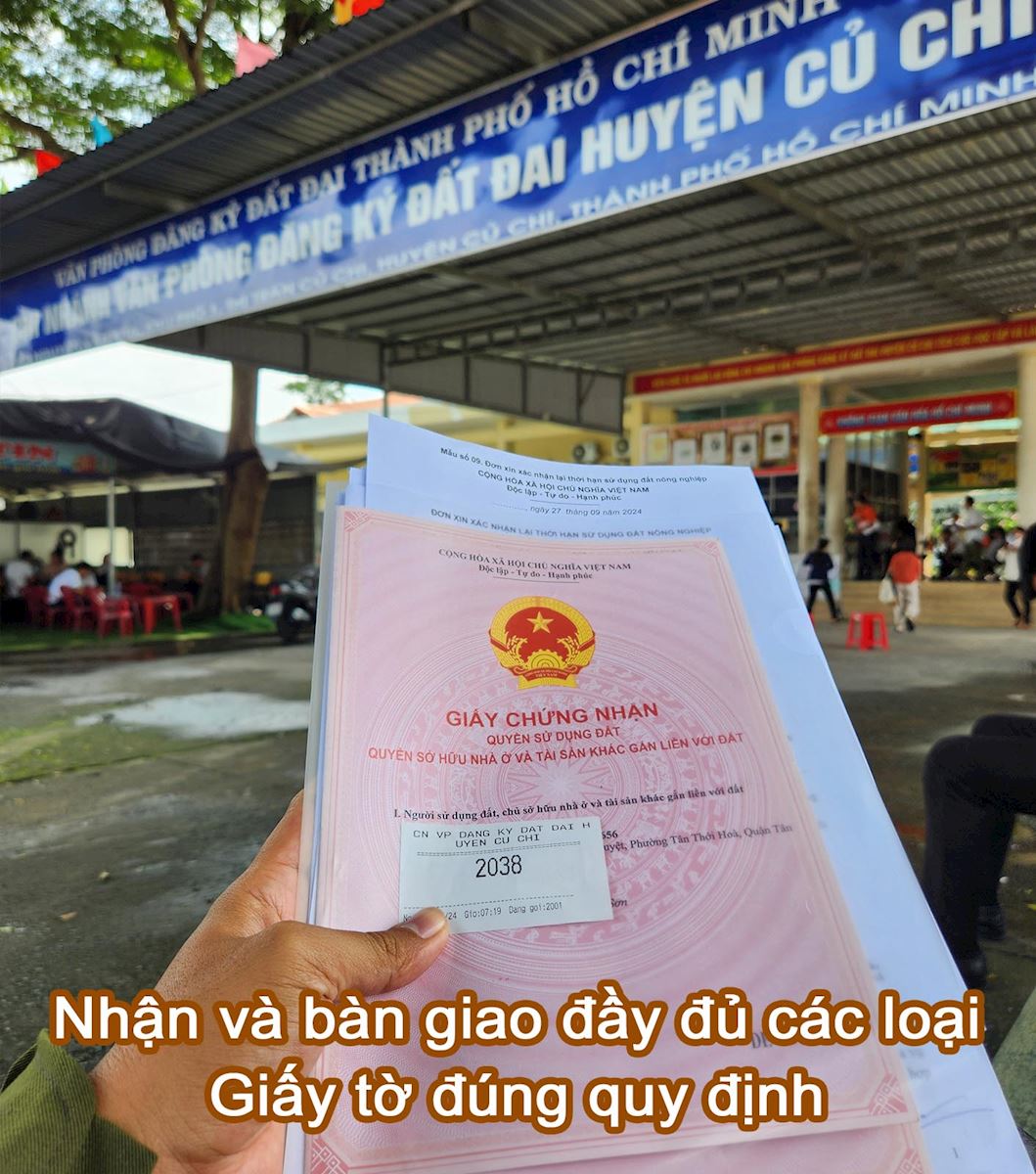 Nhận và bàn giao đầy đủ các loại giấy tờ đúng quy định