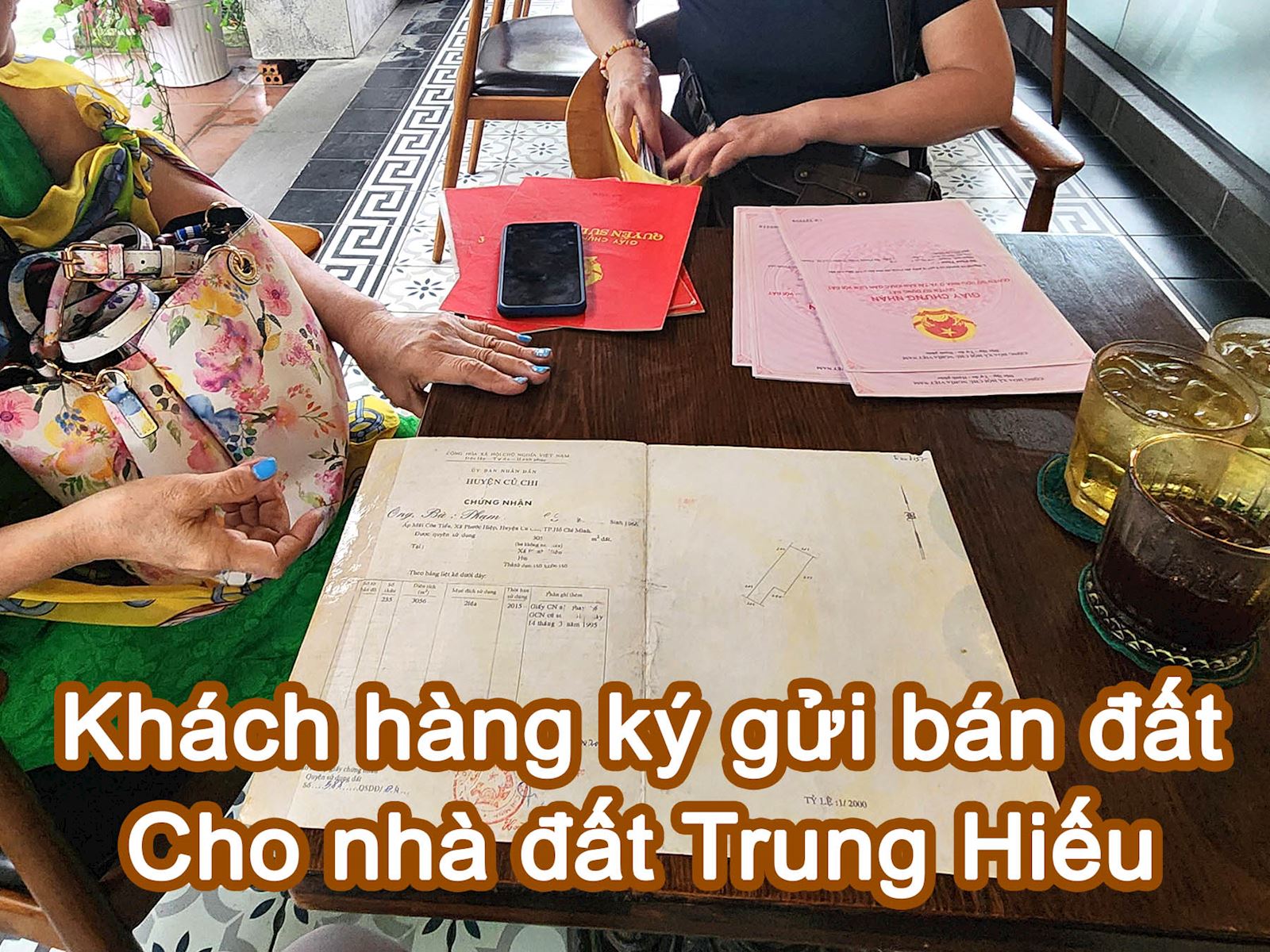 Khách hàng ký gửi nhà đất cho Trung Hiếu