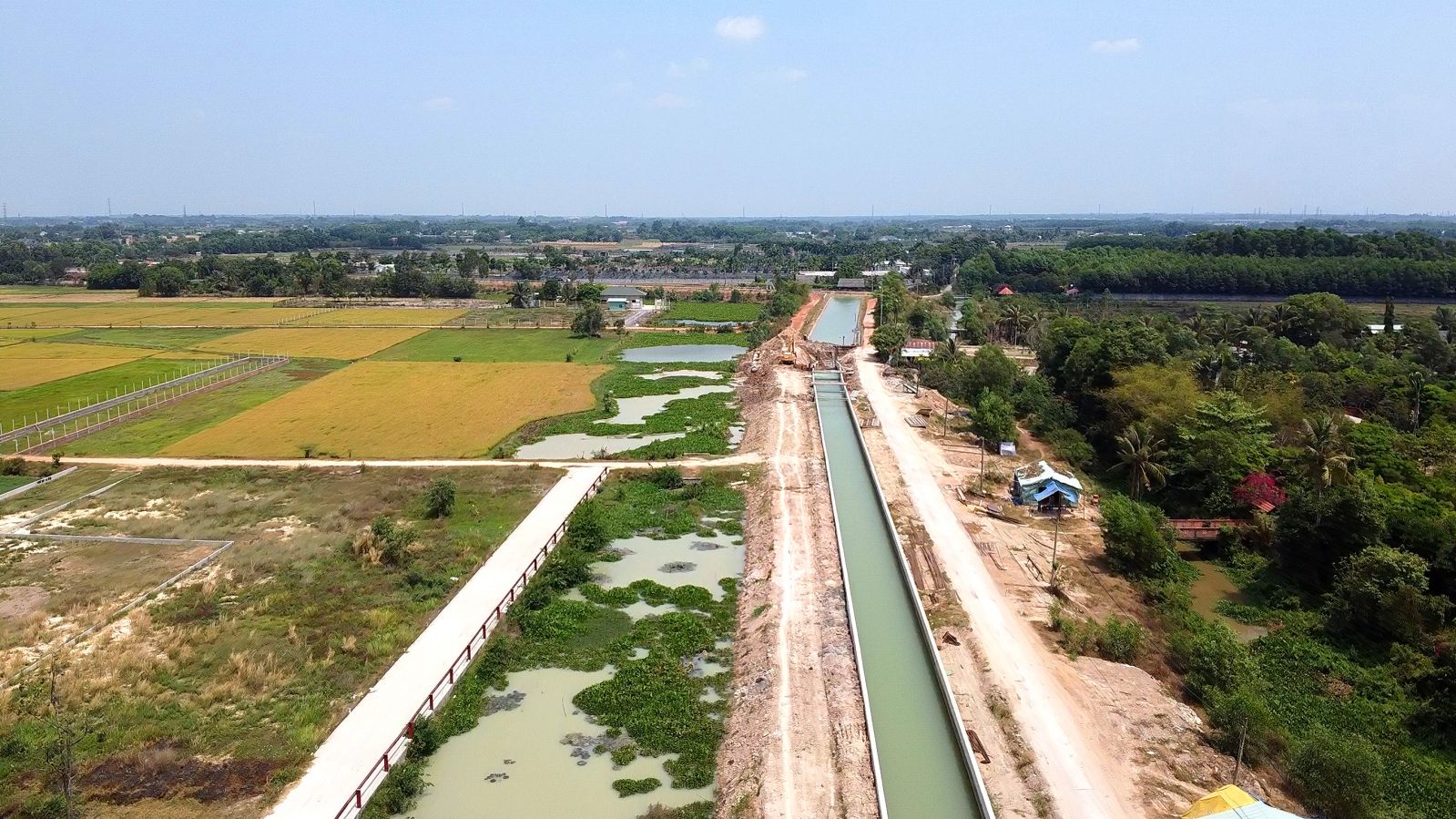 Kênh Đông đang được nâng cấp