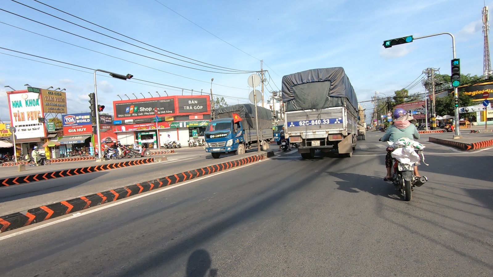 Ngã tư Tân Quy