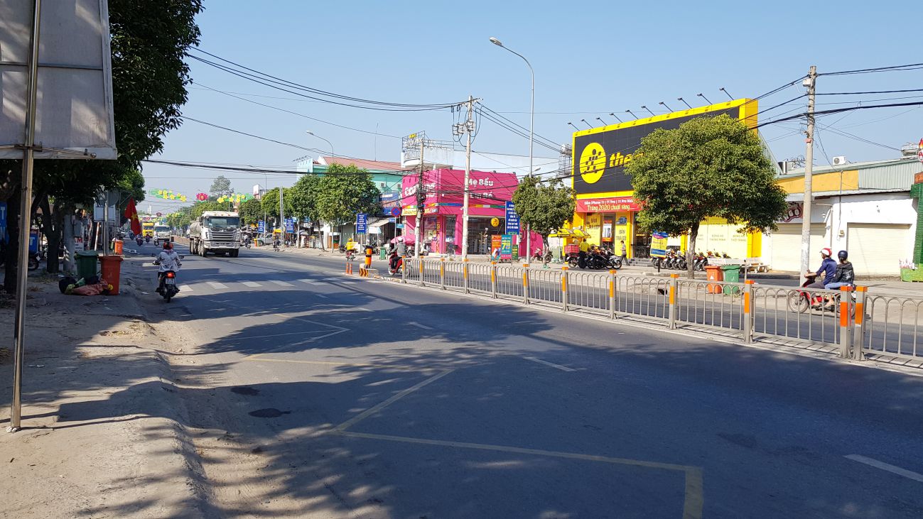 Tỉnh lộ 8 đoạn thị trấn