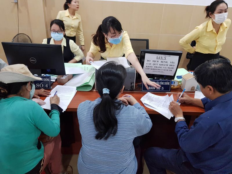 Ký thực hiện hợp đồng mua bán chuyển nhượng